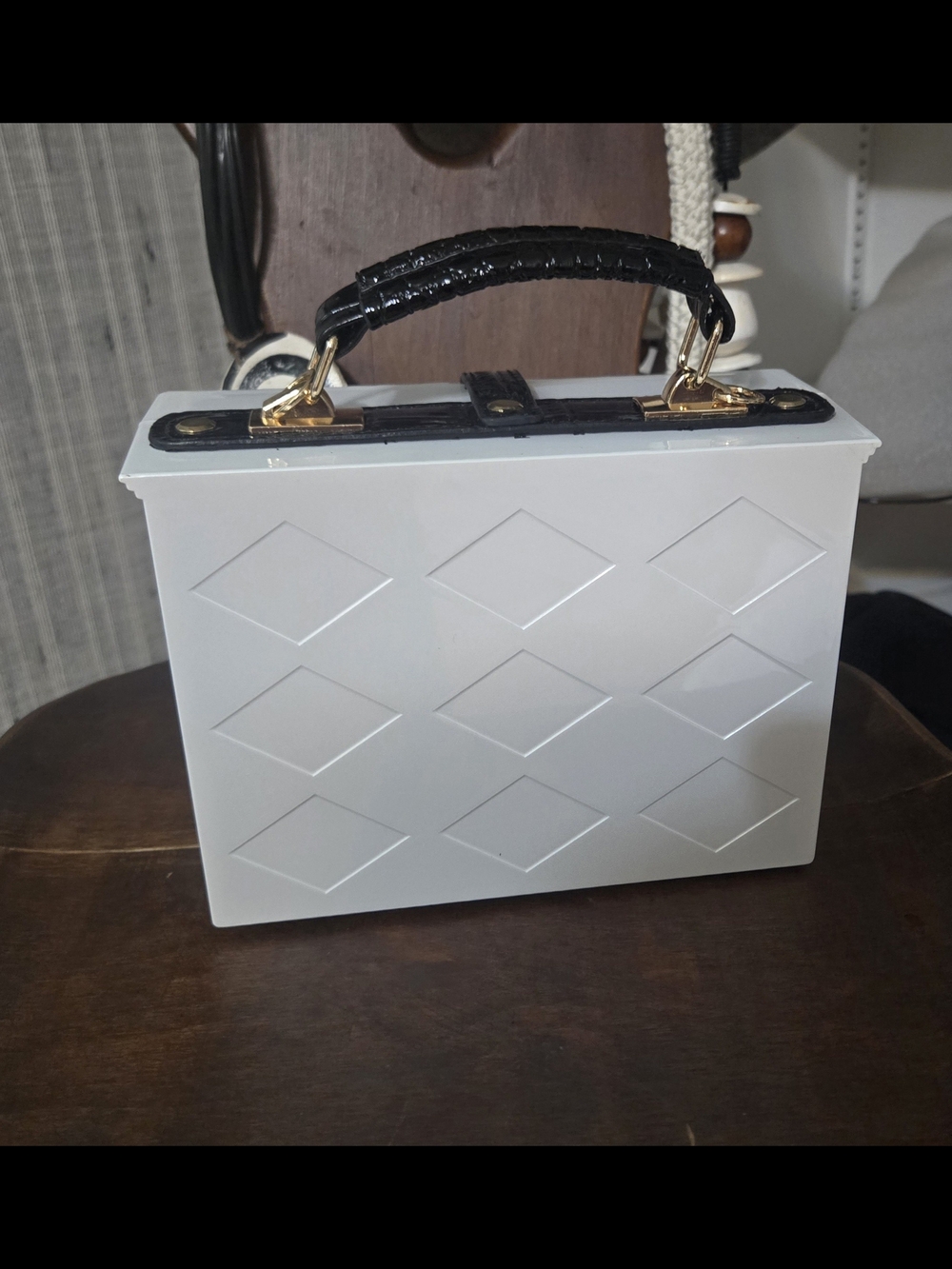 NWOT Women’s White Piano-Detail Handbag with Black Croc Strap - Picture 6 of 7